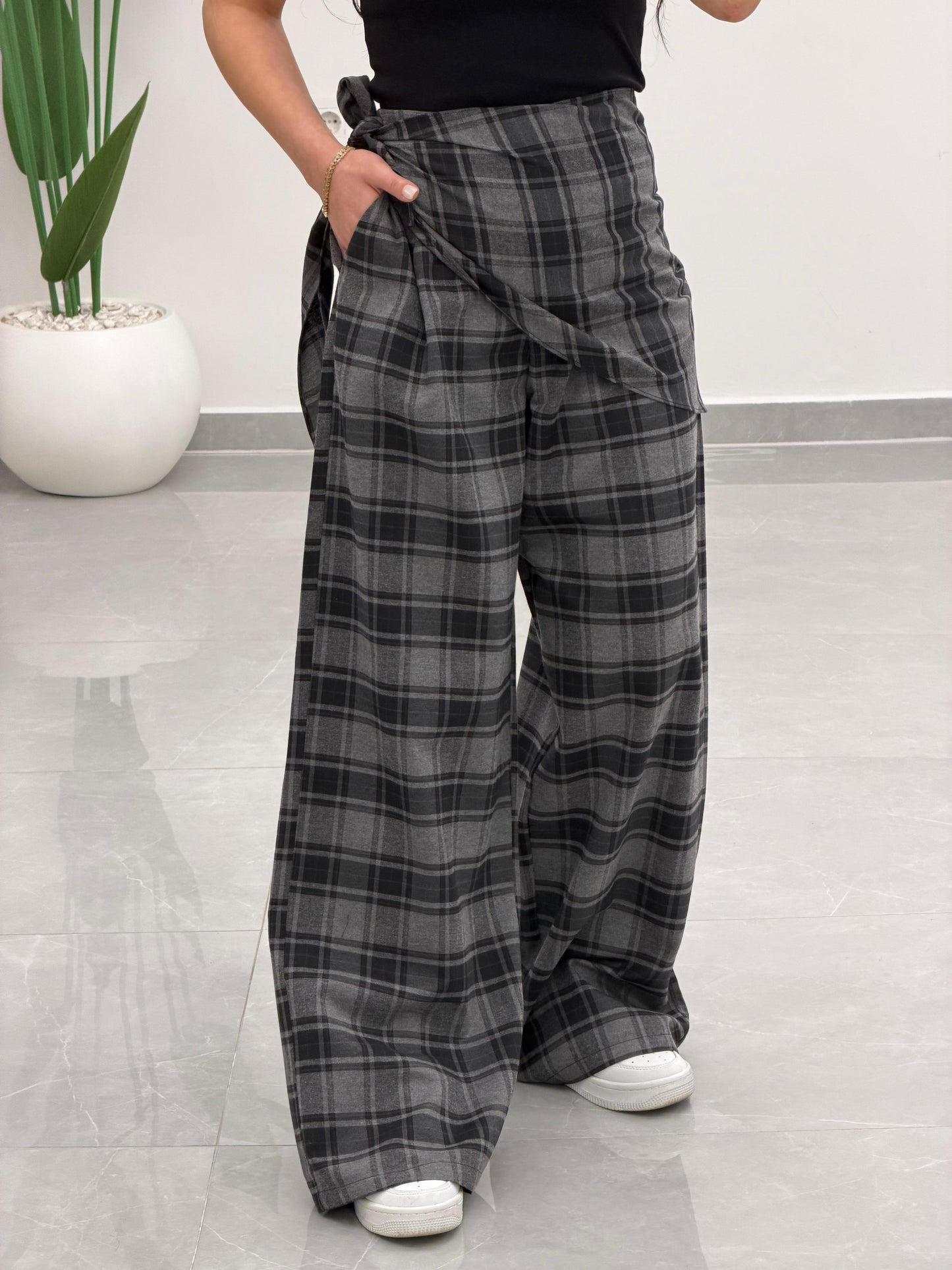 Fular Detaylı Marka Model Ekose Pantolon Gri