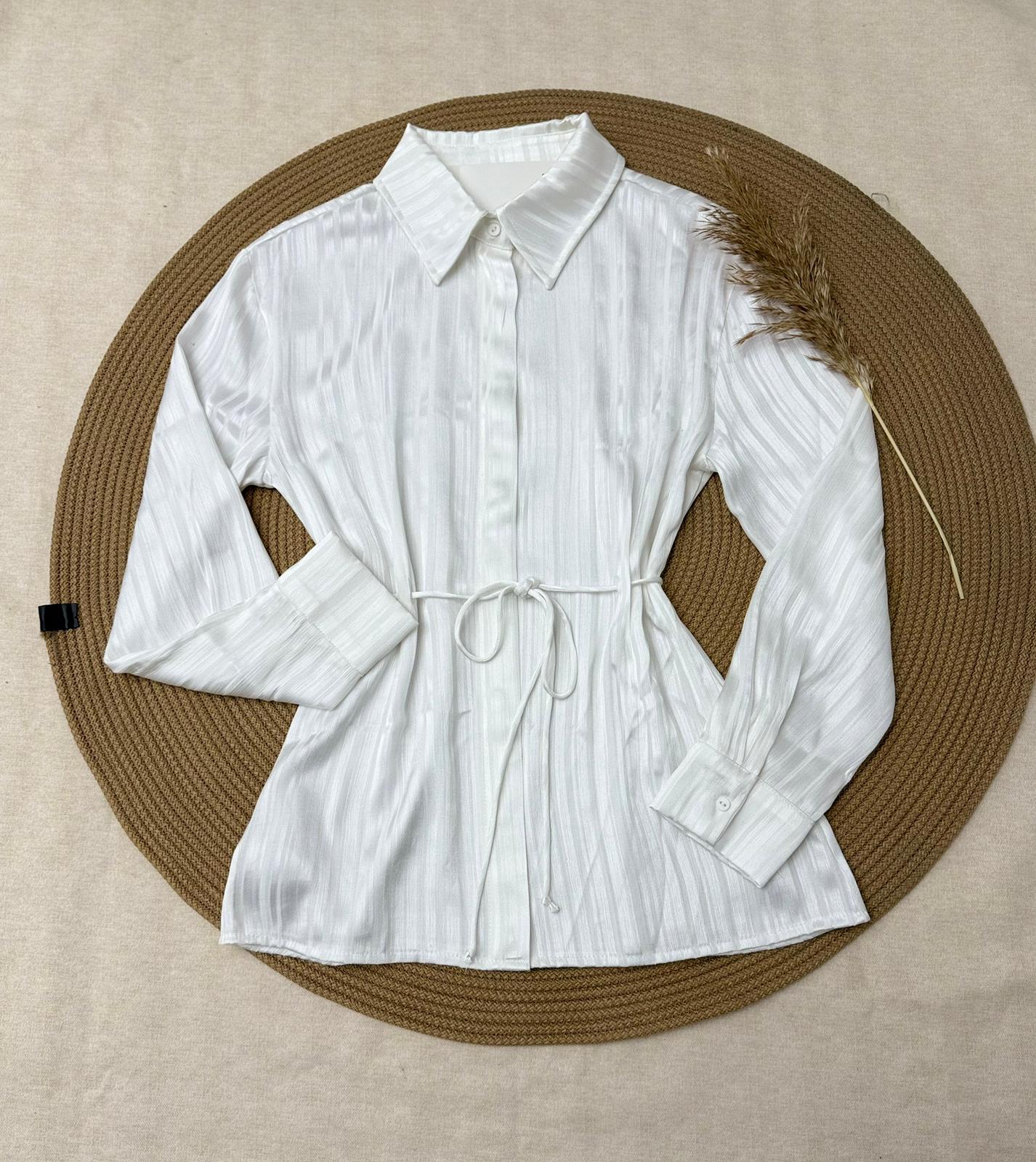 İNCE ÇİZGİLİ GÖMLEK