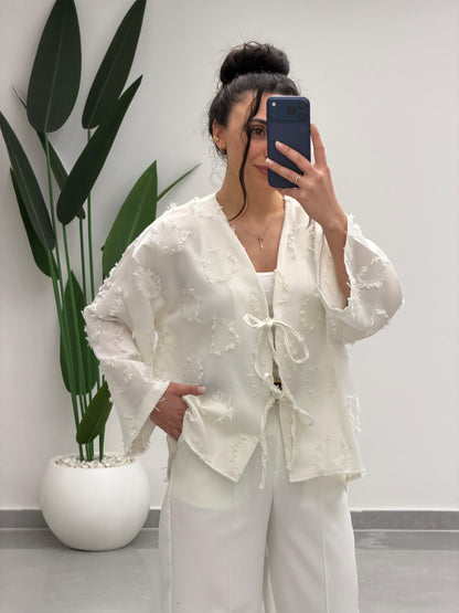 Püskül Detay Bağlamalı Gömlek Beyaz