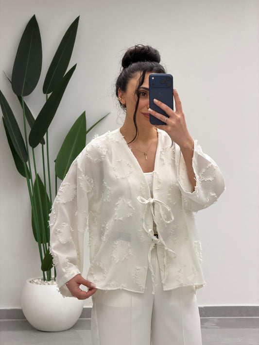 Püskül Detay Bağlamalı Gömlek Beyaz