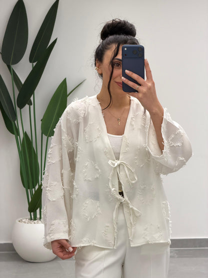 Püskül Detay Bağlamalı Gömlek Beyaz