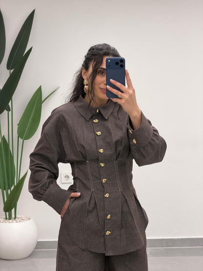 Gold Düğmeli Pileli Takım Kahve