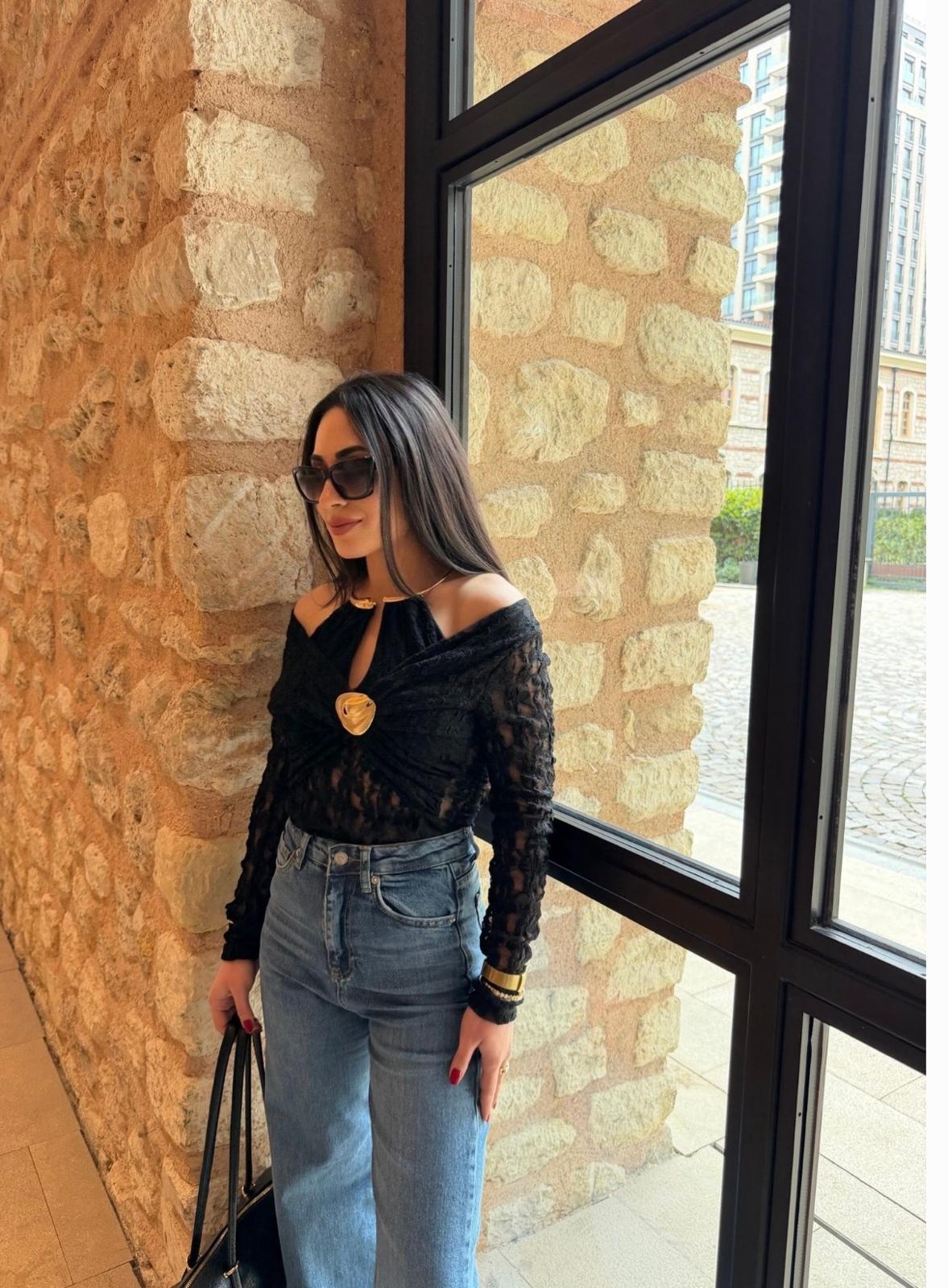 Tasarım Dantelli Bluz Siyah