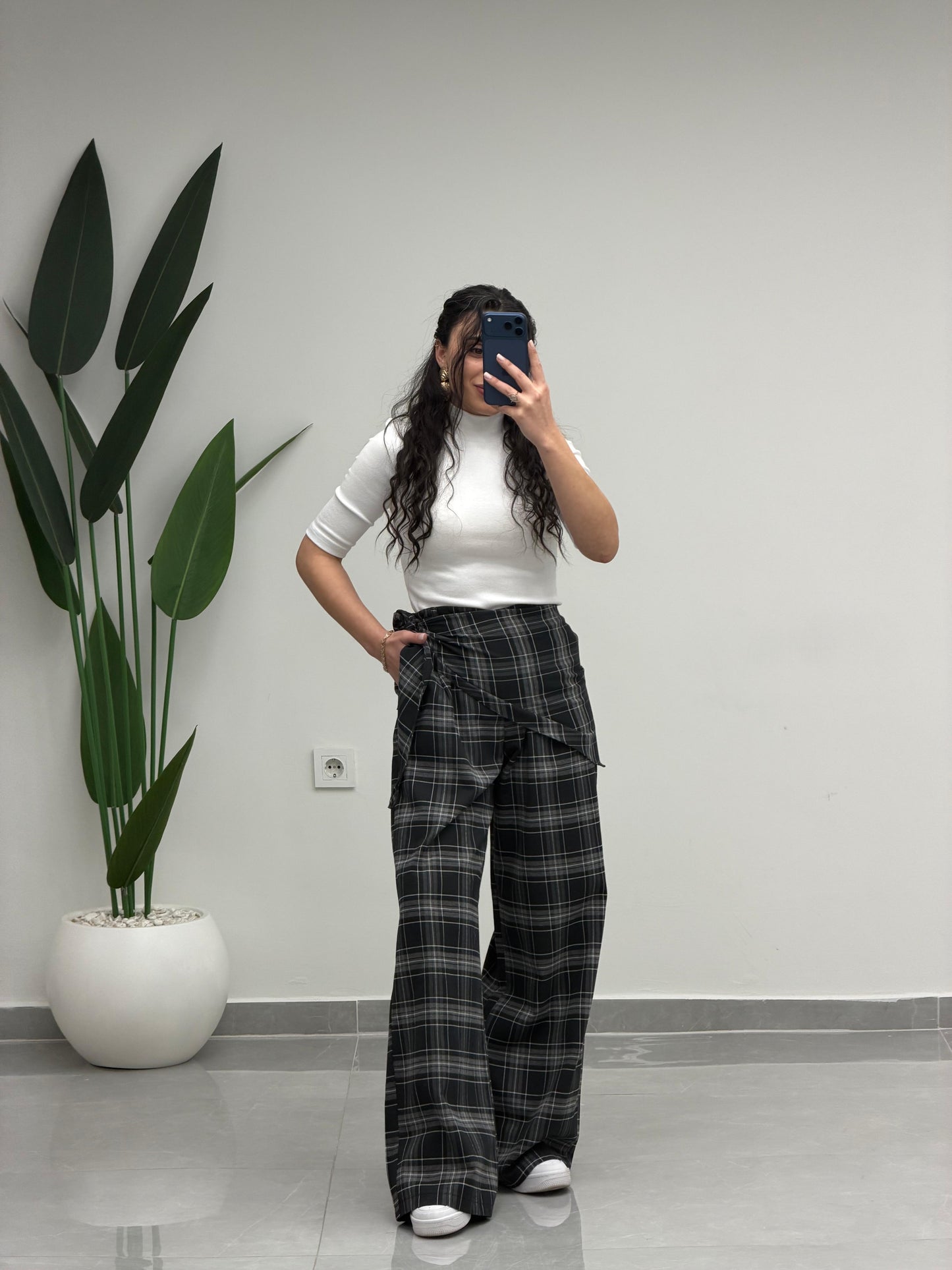 Fular Detaylı Marka Model Ekose Pantolon Siyah