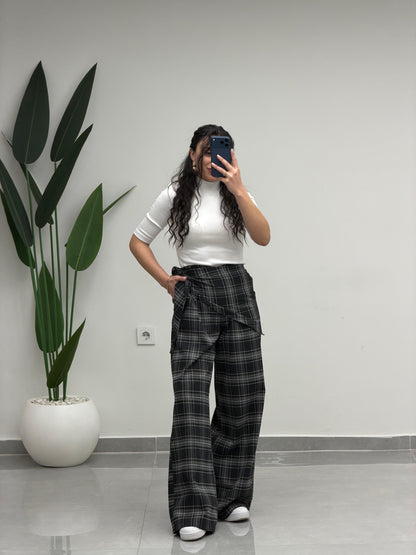 Fular Detaylı Marka Model Ekose Pantolon Siyah