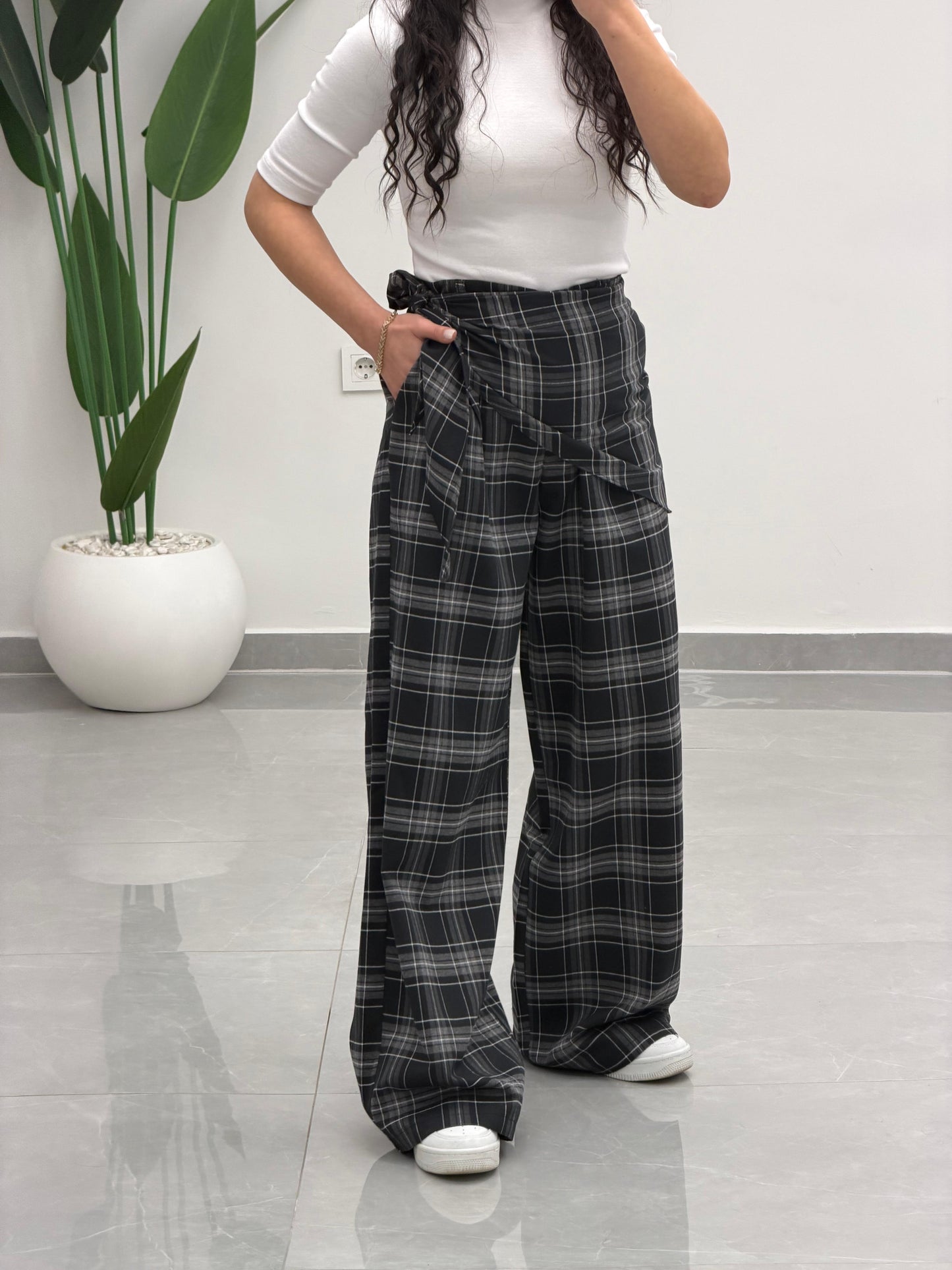 Fular Detaylı Marka Model Ekose Pantolon Siyah