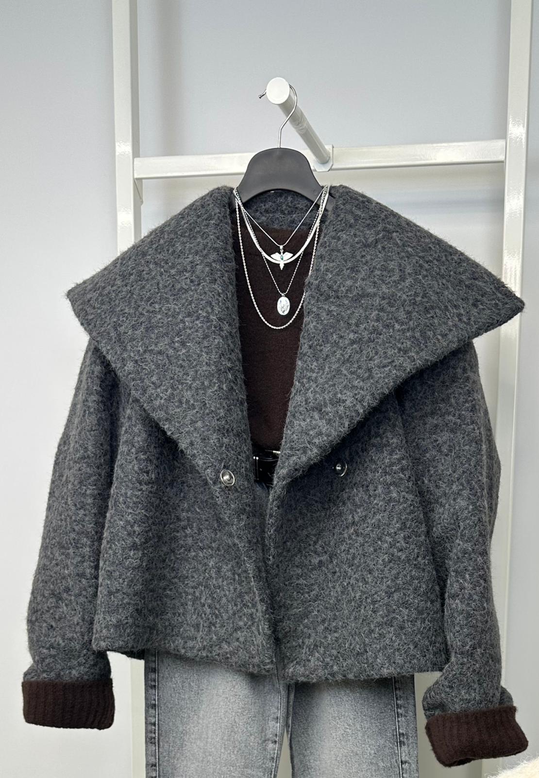 Buklet dokulu kısa kaban