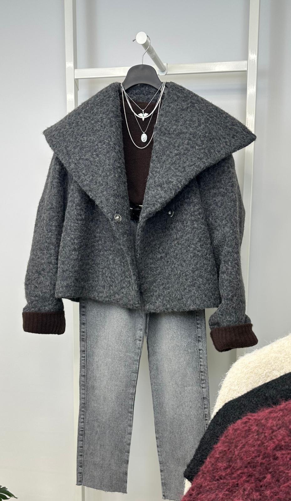 Buklet dokulu kısa kaban