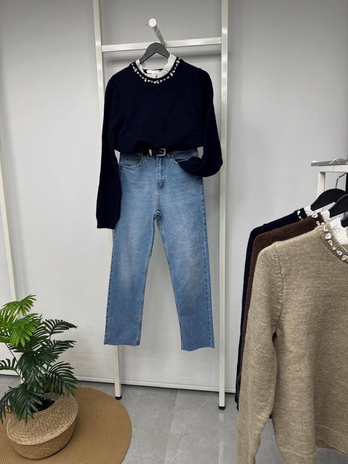 TAŞ DETAYLI TRİKO KISA KAZAK