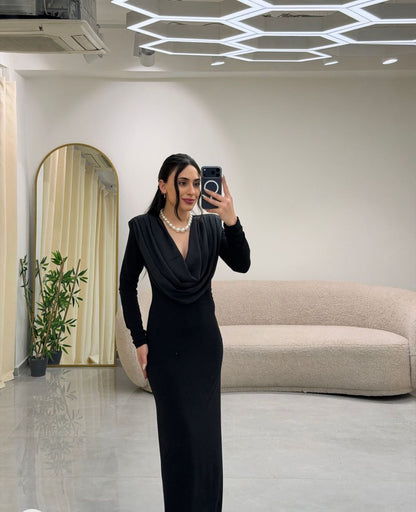 Degaje Yaka Uzun Elbise Siyah