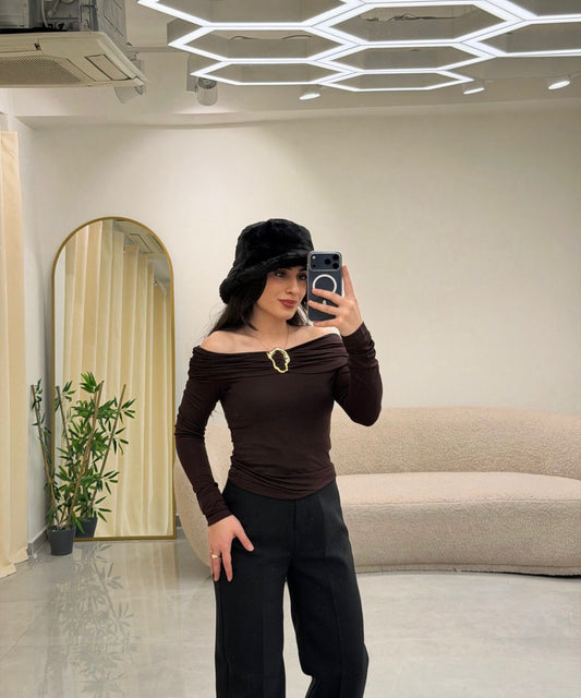 Madonna Yaka Tokalı Bluz Kahve