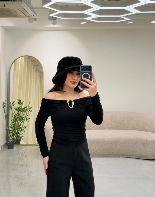 Madonna Yaka Tokalı Bluz Siyah