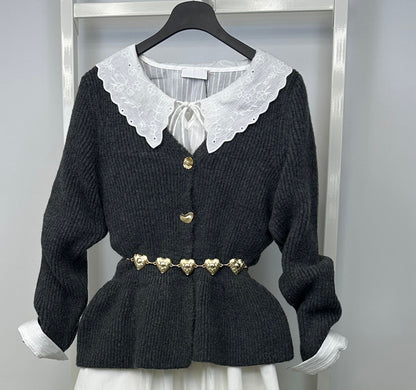 Bel oturtmalı, peplum etekli, V yaka, uzun kollu triko kazak