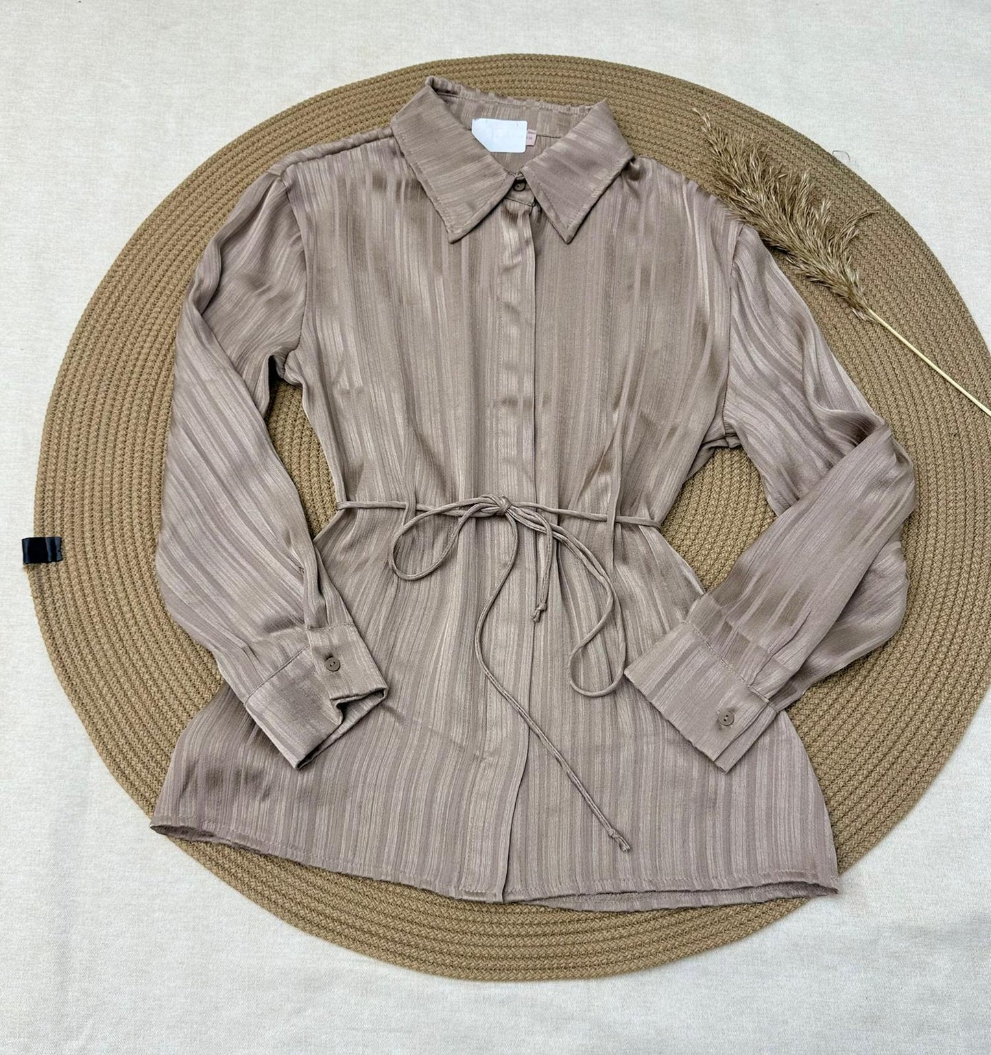 İNCE ÇİZGİLİ GÖMLEK