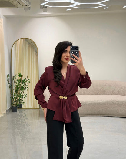 Kruvaze Yaka Broş Detaylı Bluz Bordo