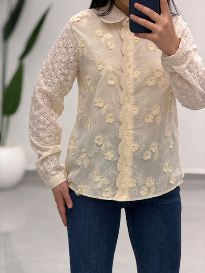 Çiçek Kabartmalı Gömlek Bej