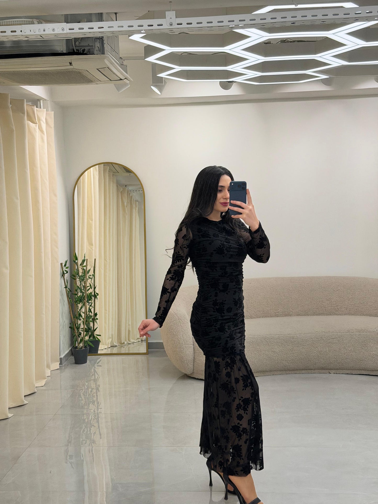 Desenli Tül Drapeli Elbise Siyah